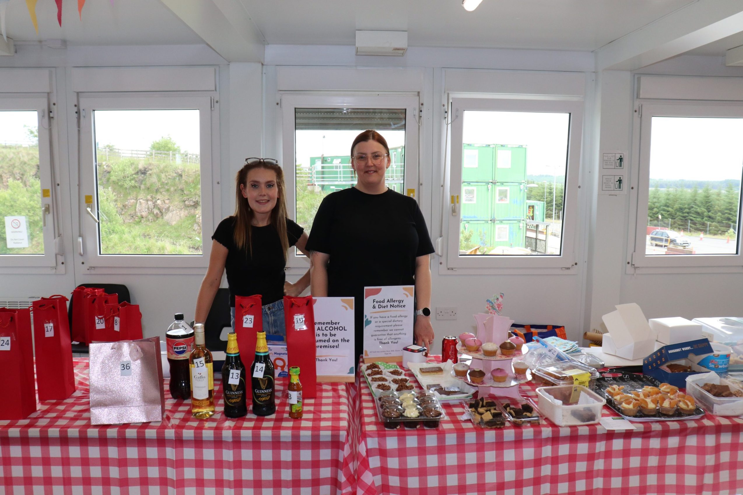 Lisa and Lauren - Comms Team Levenseat